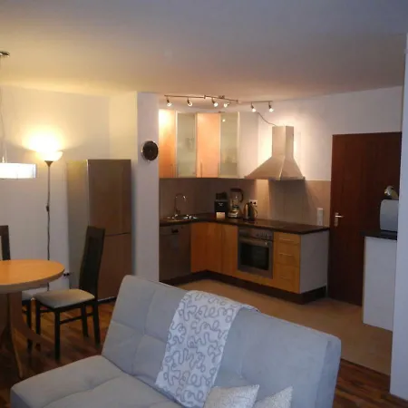 Apartment 2-raum In Guter Lage Fuer Koeln-bonn-siegbug *