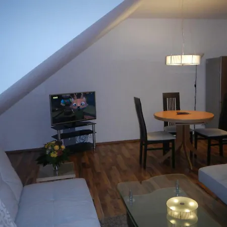 2-raum In Guter Lage Fuer Koeln-bonn-siegbug * 特罗斯多夫