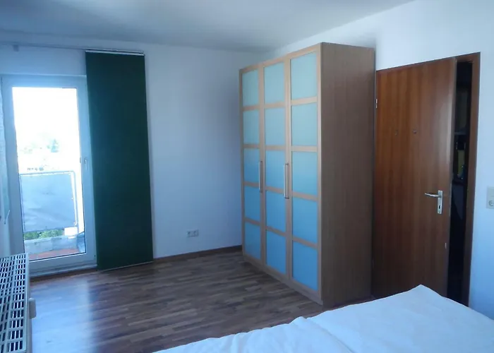 2-raum In Guter Lage Fuer Koeln-bonn-siegbug 아파트