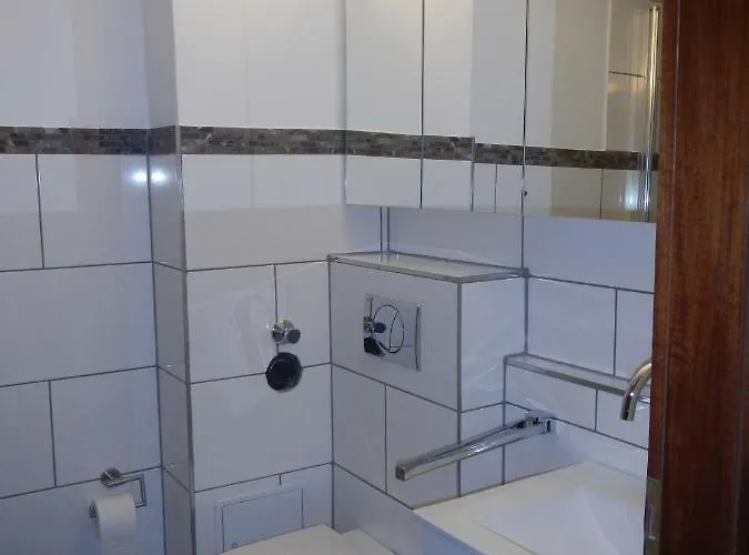 아파트 2-raum In Guter Lage Fuer Koeln-bonn-siegbug *