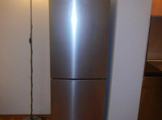 2-raum In Guter Lage Fuer Koeln-bonn-siegbug 아파트 트로이스도르프