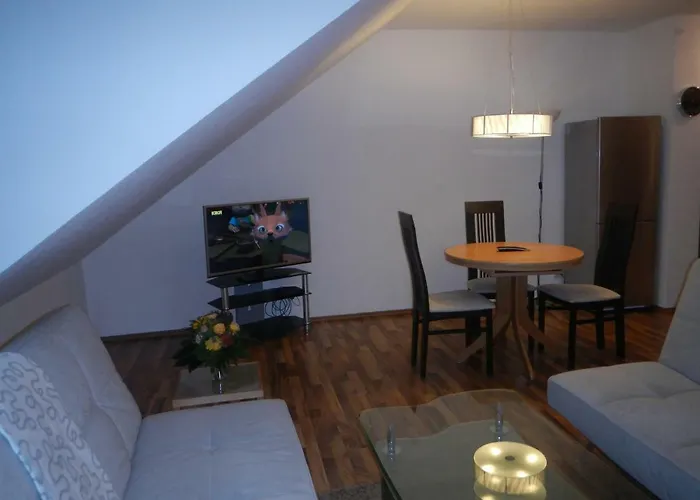 2-raum In Guter Lage Fuer Koeln-bonn-siegbug * 트로이스도르프