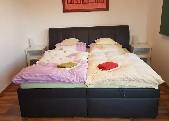 2-raum In Guter Lage Fuer Koeln-bonn-siegbug 아파트 트로이스도르프